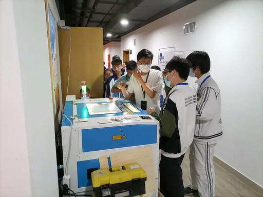 LaserMaker軟件與雷小宇、樂造匠也都干勁十足