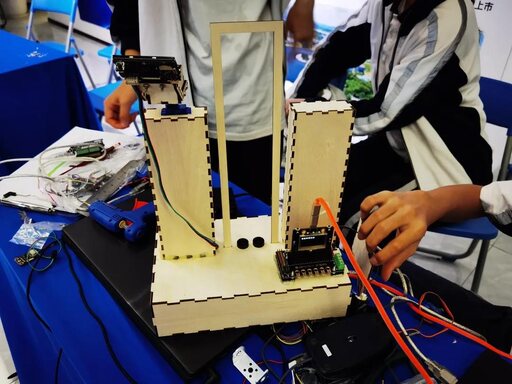 添加上實現(xiàn)的功能程序