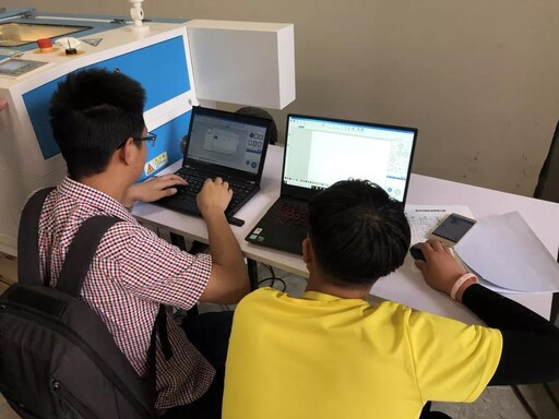 雷小宇、LaserMaker用起來