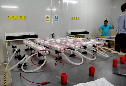 每一個(gè)激光管進(jìn)行測試