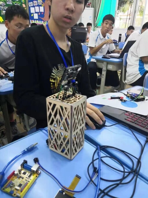 加上實現(xiàn)的功能程序