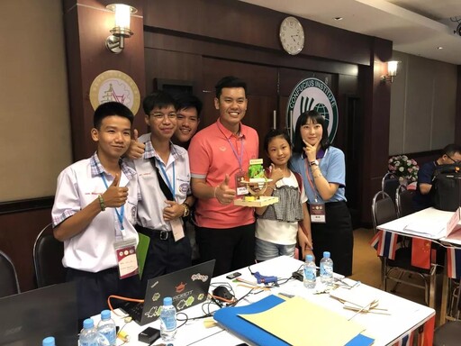 雷宇助力，首屆中泰少年創(chuàng)客馬拉松大賽完美收官！