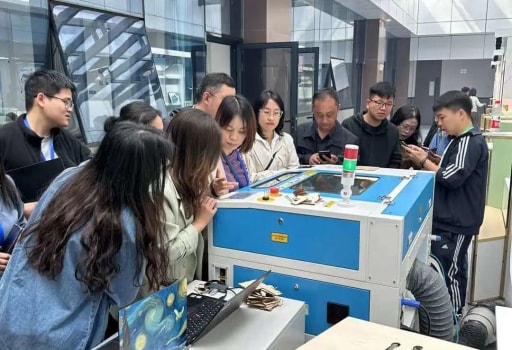 感受科技魅力沐浴科普陽(yáng)光