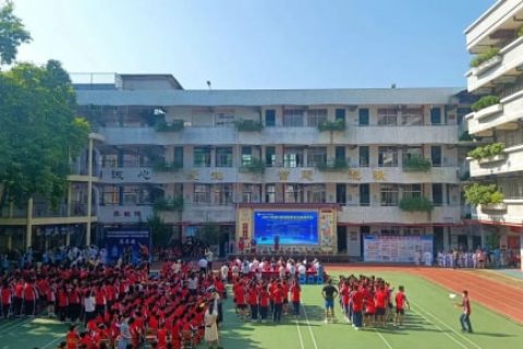 雷宇走進校園，助力科普活動圓滿完成！