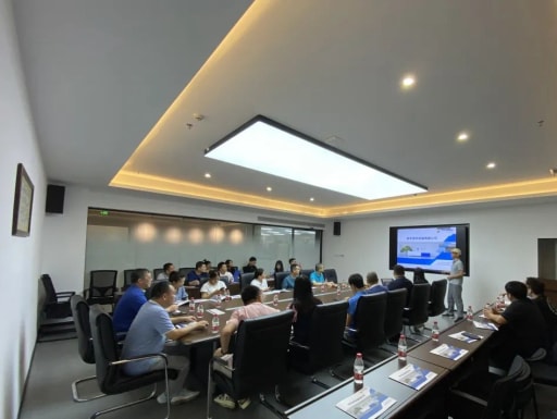 熱烈歡迎廣東省中職學(xué)校教師一行來我司參觀交流