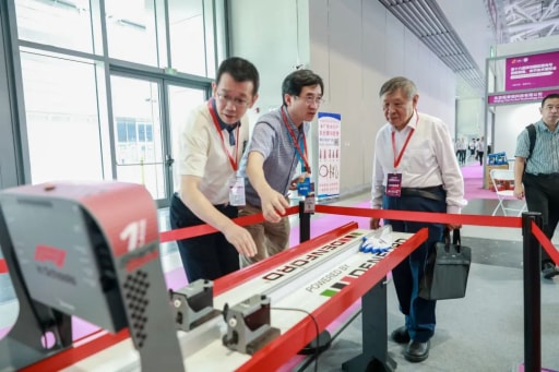 中國工程院院士｜范滇元參觀比賽場地