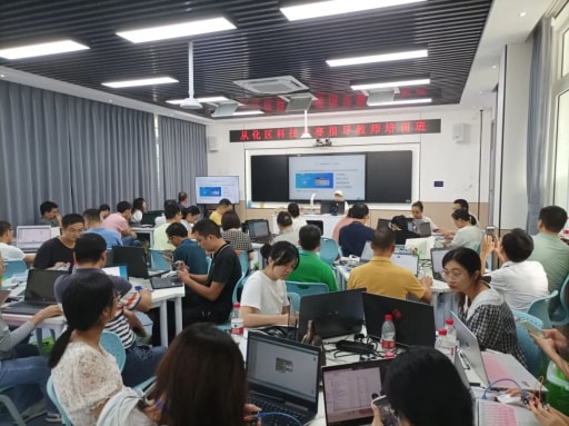 雷宇助力廣州市從化區(qū)科技競賽指導(dǎo)教師培育活動(dòng)——激光造物課堂圓滿完成！